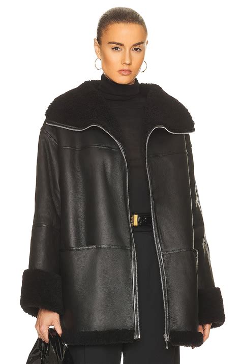 Shearling jacket in Black Ready